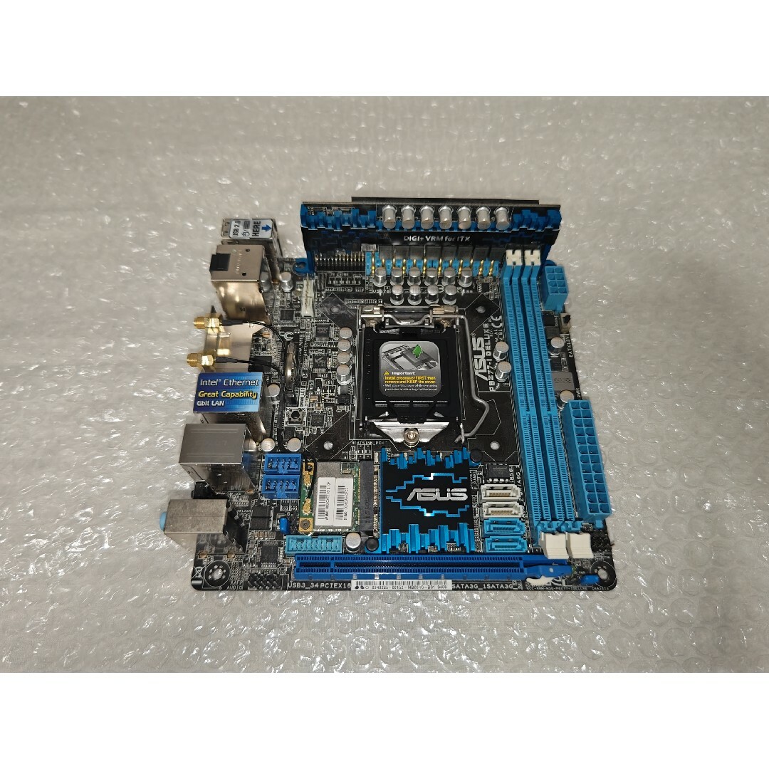 美品 ASUS P8Z77-I DELUXE Z77 最新BIOS更新済みの通販 by TETU 美品 ASUS P8Z77-I DELUXE Z77 最新BIOS更新済みの通販 by TETU