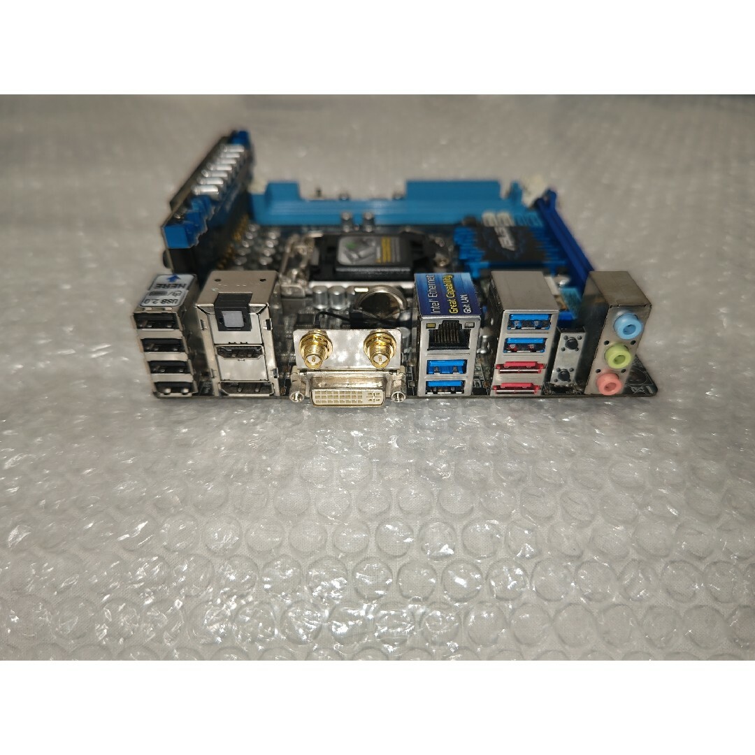 美品 ASUS P8Z77-I DELUXE Z77 最新BIOS更新済みの通販 by TETU 美品 ASUS P8Z77-I DELUXE Z77 最新BIOS更新済みの通販 by TETU
