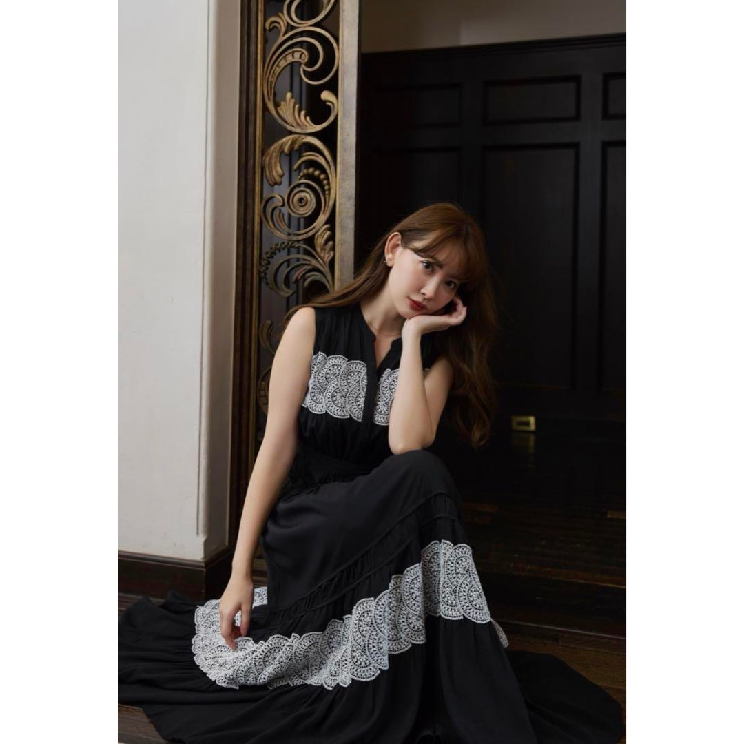 Her lip to Scala Lace-Trimmed Dress
