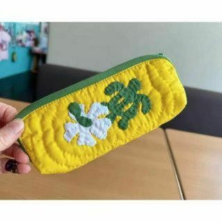 ＜正規品＞シンプルペンケース♡ハイビスカス♡カナリーイエロー♡ハワイ(ポーチ)