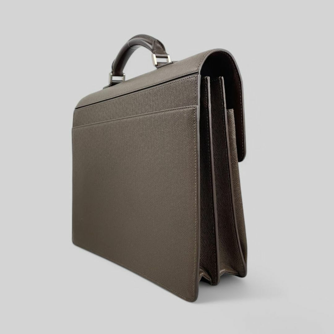LOUIS VUITTON - □ルイ ヴィトン□タイガ ロブスト2 ビジネス LOUIS VUITTON - □ルイ ヴィトン□タイガ ロブスト2 ビジネス