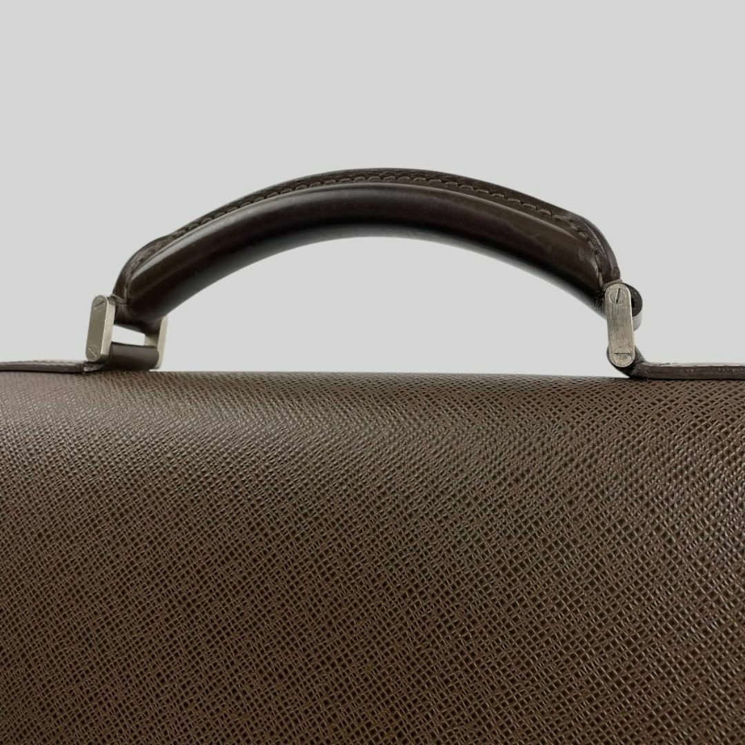LOUIS VUITTON - □ルイ ヴィトン□タイガ ロブスト2 ビジネス LOUIS VUITTON - □ルイ ヴィトン□タイガ ロブスト2 ビジネス