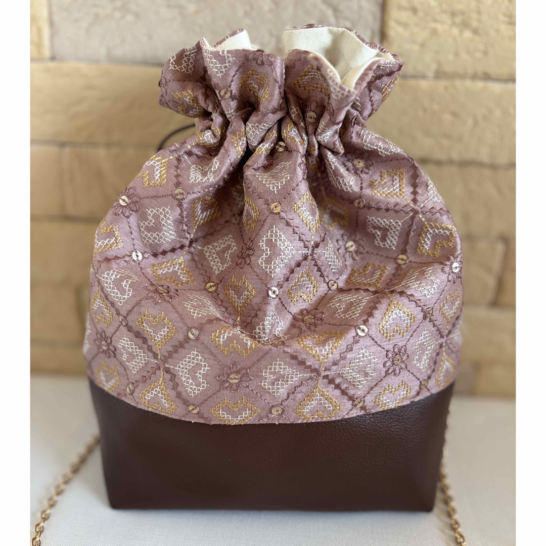巾着バッグ＊インド刺繍生地バッグ＊ショルダーバッグ ハンドメイドのファッション小物(バッグ)の商品写真