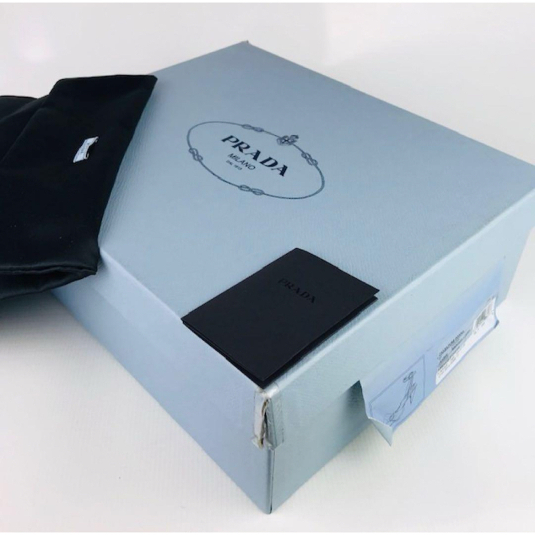 PRADA - 新品未使用☆PRADA・パテントレザー ビックリボン PRADA - 新品未使用☆PRADA・パテントレザー ビックリボン