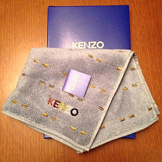 ケンゾー(KENZO)の♡ 新品 KENZO タオルハンカチ ♡(ハンカチ/ポケットチーフ)