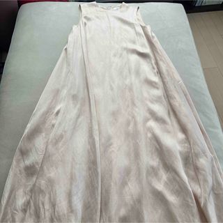 ebure - 未着用 ebure フラッフィーオーガンジー ワンピース ebure - 未着用 ebure フラッフィーオーガンジー ワンピース
