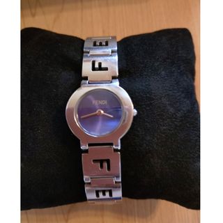 FENDI(腕時計 ・ ブルー・ネイビー/青色系)のフリマアイテム一覧 FENDI(腕時計 ・ ブルー・ネイビー/青色系)のフリマアイテム一覧
