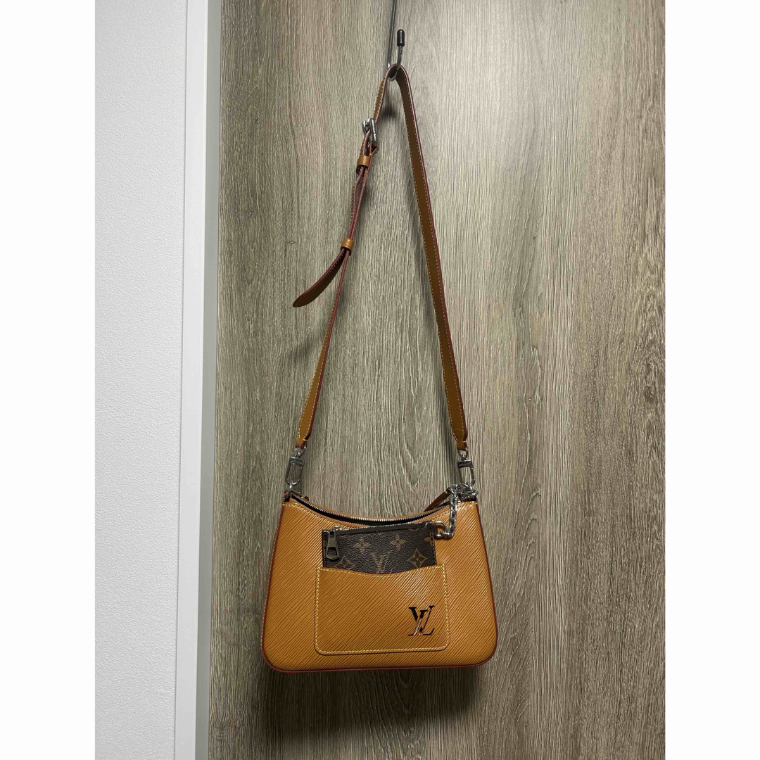 LOUIS VUITTON - 美品　美品　Louis Vuitton エピレザー ショルダーバッグ