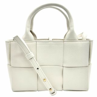BOTTEGA VENETA(ショルダーバッグ ・ ホワイト/白色系)の BOTTEGA VENETA(ショルダーバッグ ・ ホワイト/白色系)の