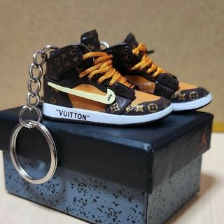 LOUIS VUITTON(キーホルダー ・ ホワイト/白色系)のフリマ LOUIS VUITTON(キーホルダー ・ ホワイト/白色系)のフリマ
