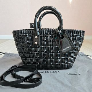 BALENCIAGA(かごバッグ/ストローバッグ)のフリマアイテム一覧 BALENCIAGA(かごバッグ/ストローバッグ)のフリマアイテム一覧