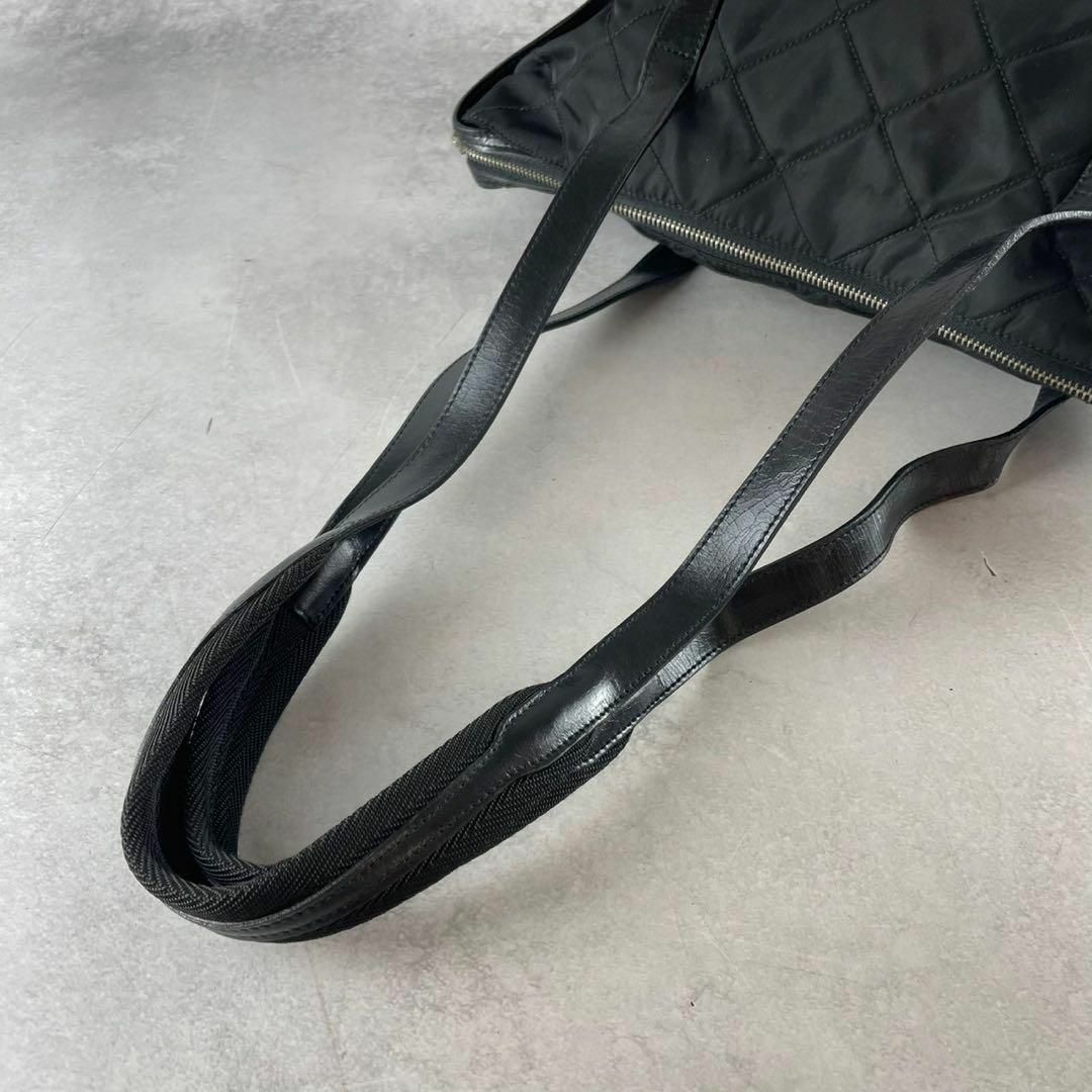 PRADA - 美品✨PRADA トートバッグ A4 ハンド キルティング PRADA - 美品✨PRADA トートバッグ A4 ハンド キルティング