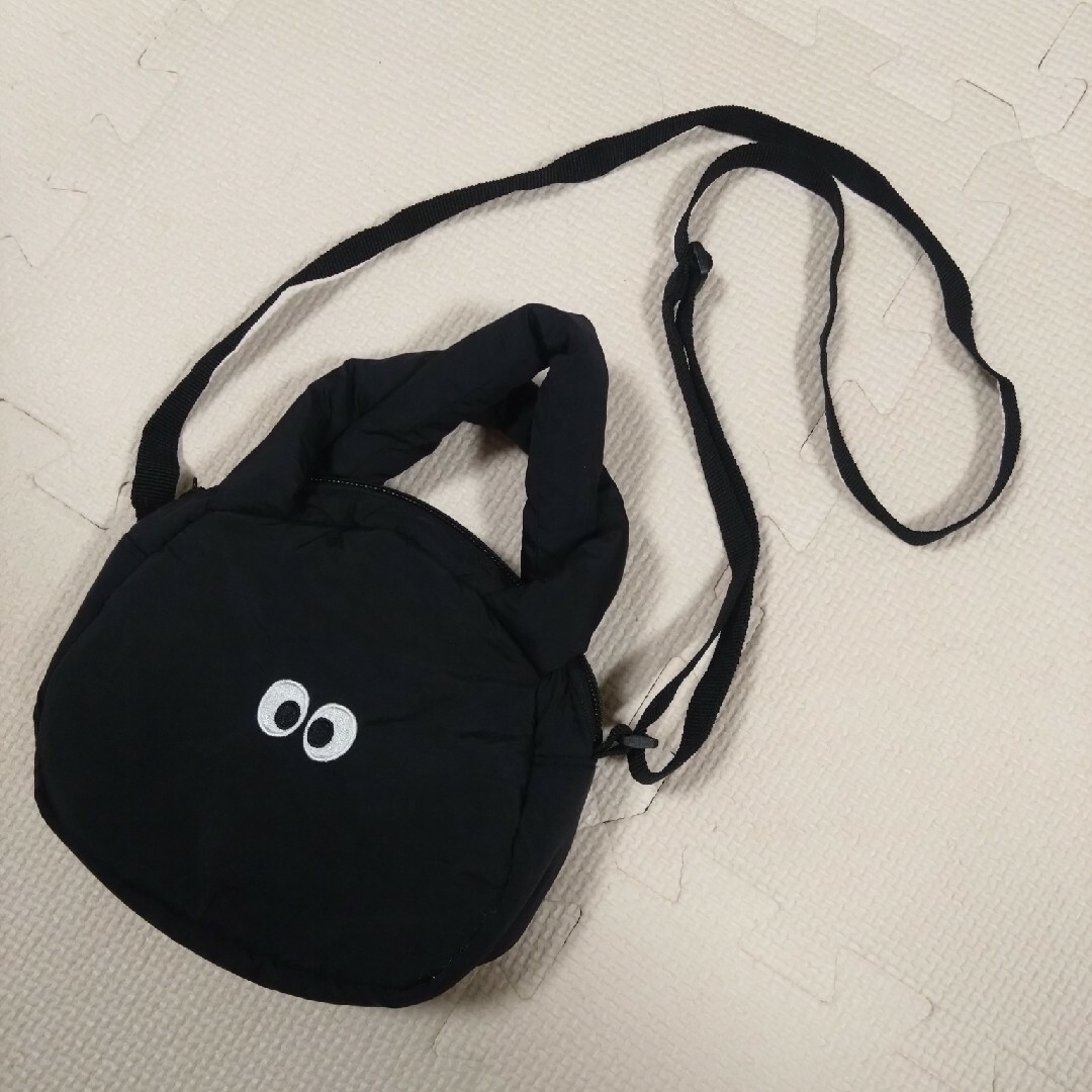 DAISO(ダイソー)の未使用 ダイソー ギョロ目 ショルダーバッグ レディースのバッグ(ショルダーバッグ)の商品写真