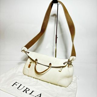 FURLA(ホワイト/白色系)のフリマアイテム一覧 FURLA(ホワイト/白色系)のフリマアイテム一覧