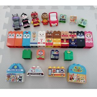 BANDAI - アンパンマンとみんなのおみせ たっぷりブロックDX お BANDAI - アンパンマンとみんなのおみせ たっぷりブロックDX お