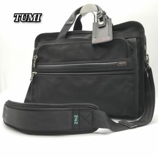 TUMI - Taka様専用【新品未使用】TUMI レザー パッチ 3×5cm TUMI - Taka様専用【新品未使用】TUMI レザー パッチ 3×5cm