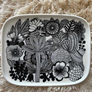 marimekko - マリメッコ プレート ウニッコ ホワイト×オフ marimekko - マリメッコ プレート ウニッコ ホワイト×オフ