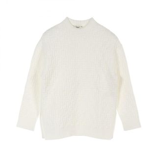 FENDI(ニット/セーター ・ ホワイト/白色系)のフリマアイテム一覧 FENDI(ニット/セーター ・ ホワイト/白色系)のフリマアイテム一覧