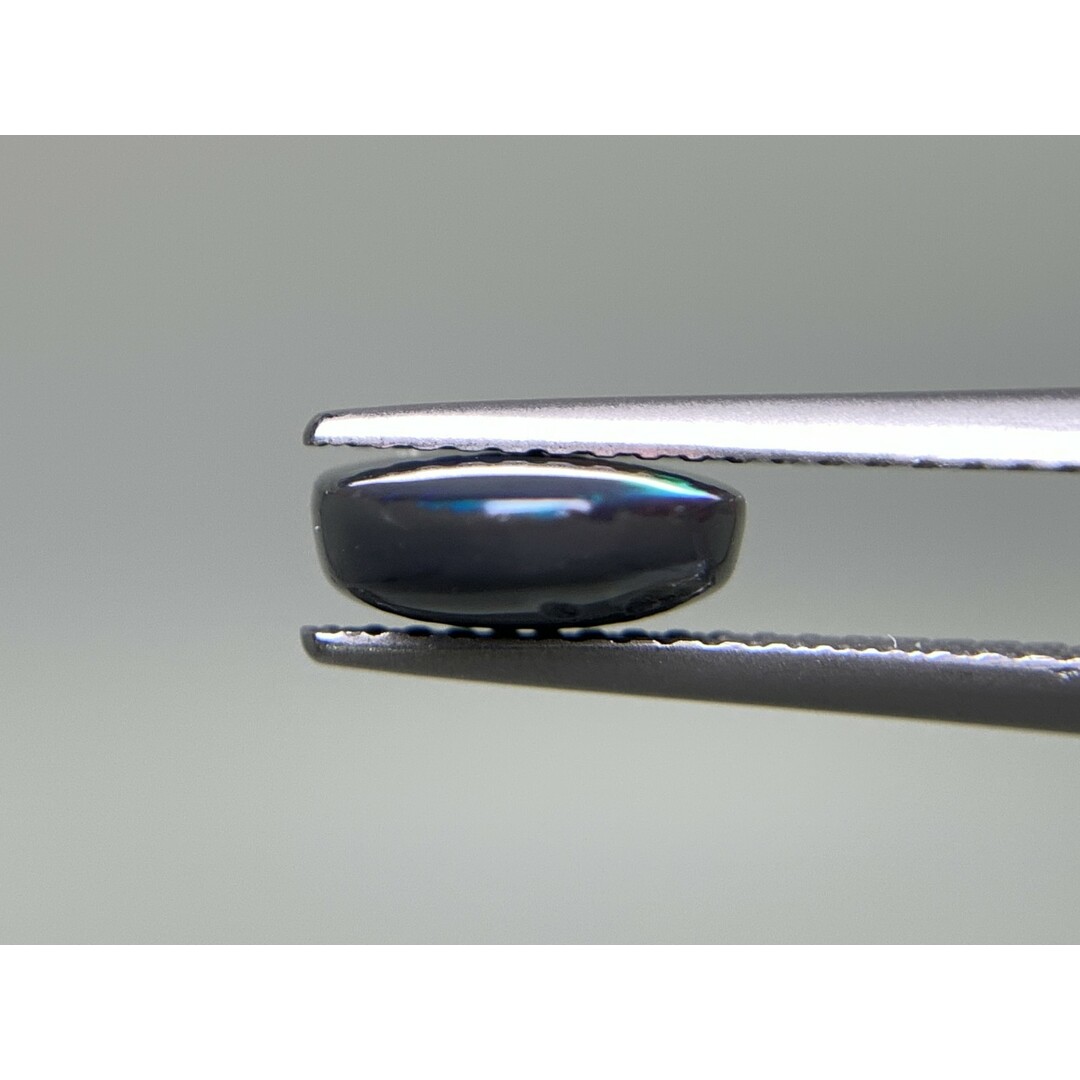 ブラックオパール 1.937ct 中央宝石ソーティング付き 10.6㎜×8.3