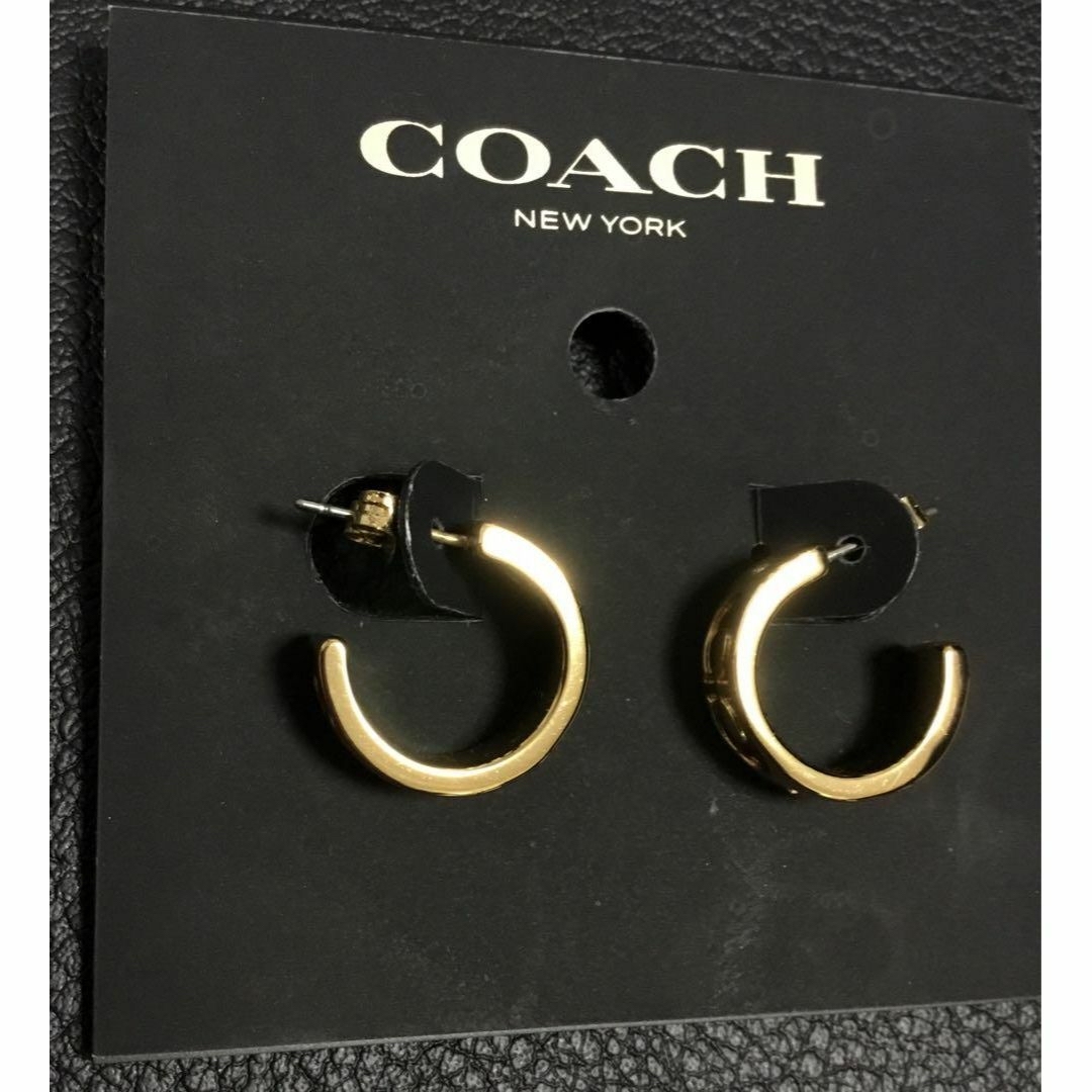 COACH - 新品 ショッパー付 COACH シグネチャー ハギー ゴールド COACH - 新品 ショッパー付 COACH シグネチャー ハギー ゴールド