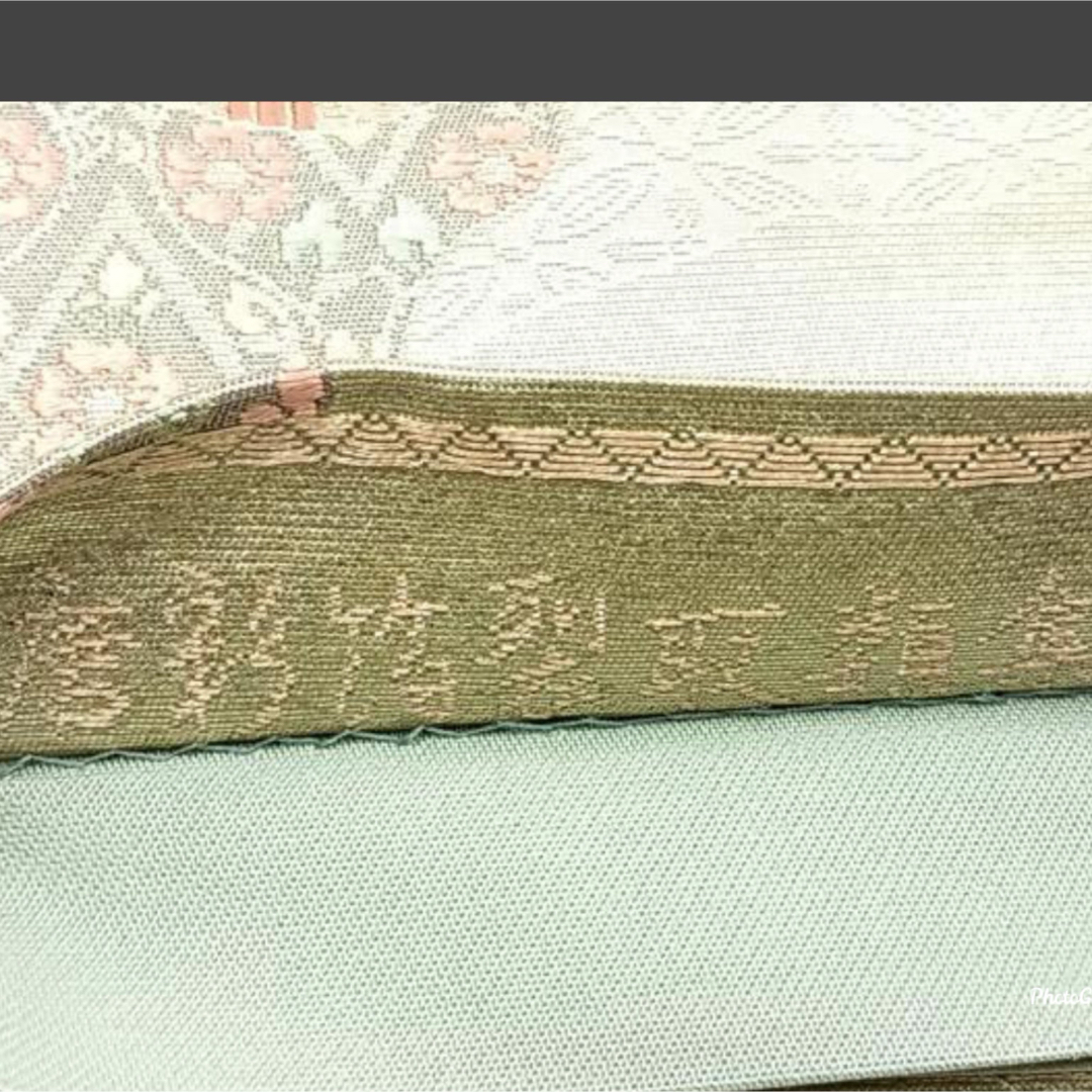 六通柄袋帯　唐織　唐彩箔裂取類集　金彩　正絹　逸品　未使用品 レディースの水着/浴衣(帯)の商品写真