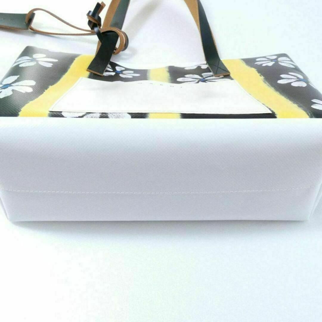 MARNI - 新品同様 MARNI PVC レザー 花柄 フローラルプリント MARNI - 新品同様 MARNI PVC レザー 花柄 フローラルプリント