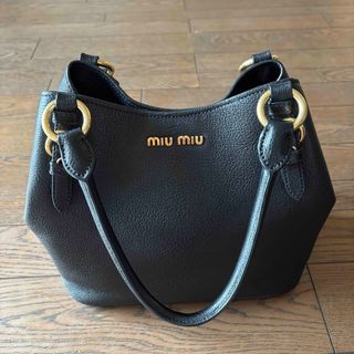 MIU MIU(ハンドバッグ ・ ブラック/黒色系)のフリマアイテム一覧 MIU MIU(ハンドバッグ ・ ブラック/黒色系)のフリマアイテム一覧