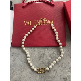 valentino garavani - 極美品【ヴァレンティノ】ロコ ジュエル valentino garavani - 極美品【ヴァレンティノ】ロコ ジュエル