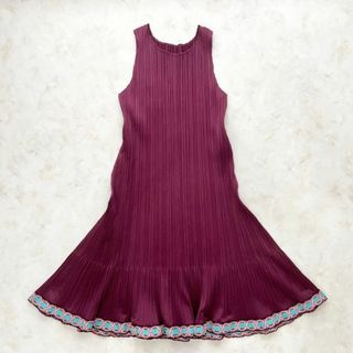 PLEATS PLEASE ISSEY MIYAKE(ワンピース)のフリマアイテム一覧 PLEATS PLEASE ISSEY MIYAKE(ワンピース)のフリマアイテム一覧