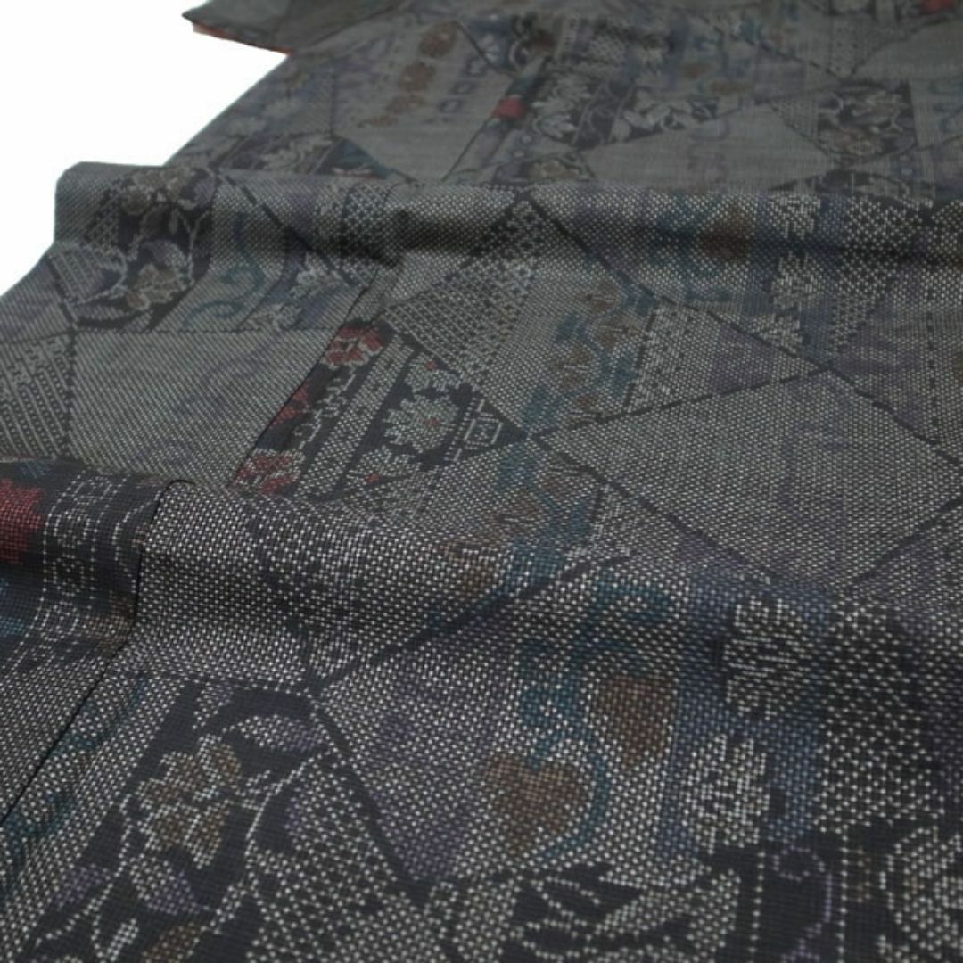 本場大島紬 着物 袷 7マルキ 泥染 こげ茶 花 裄67 L 中古 本場大島紬 着物 袷 7マルキ 泥染 こげ茶 花 裄67 L 中古