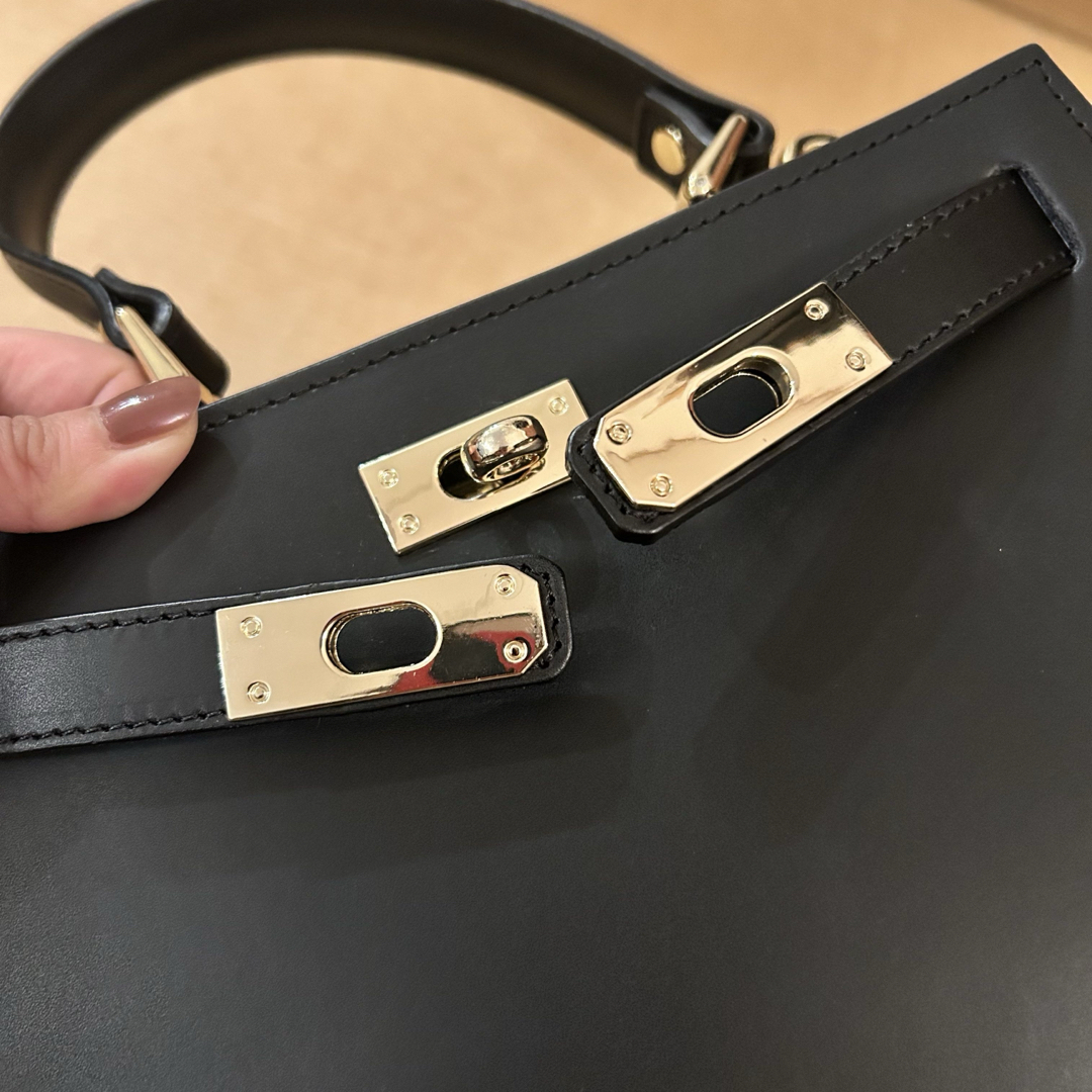 L'Appartement AULENTTI One Handle Bag L'Appartement AULENTTI One Handle Bag