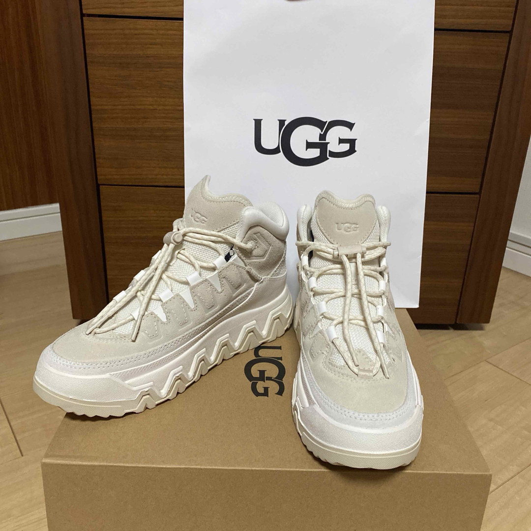 UGG - 新品、未使用 UGG Cap Trail Hight アグ キャプトレイル UGG - 新品、未使用 UGG Cap Trail Hight アグ キャプトレイル