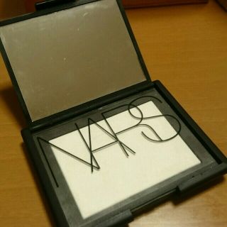 ナーズ(NARS)の【NARS】ライトリフティングセッティングパウダープレストN(フェイスパウダー)