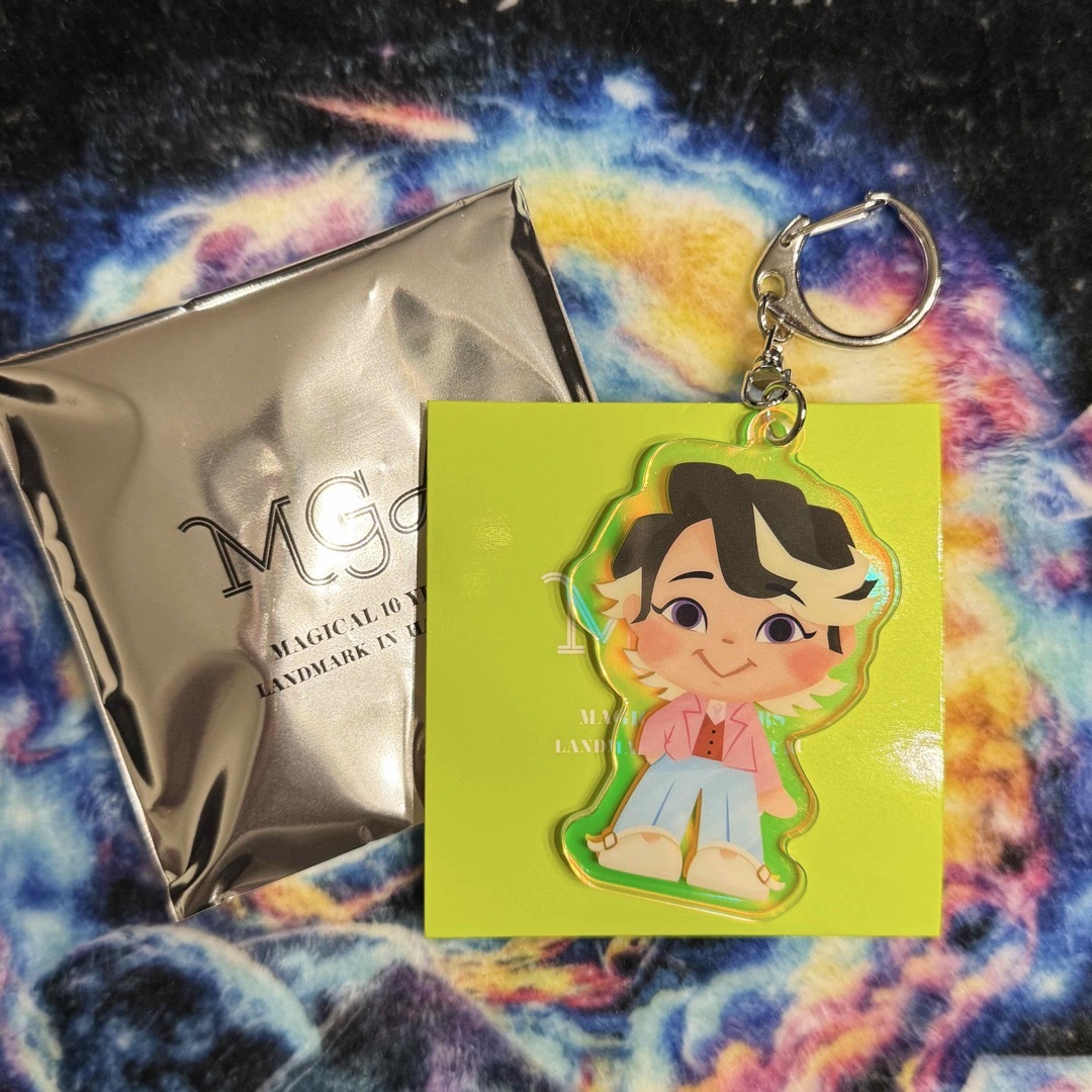 UNIVERSAL ENTERTAINMENT(ユニバーサルエンターテインメント)のMrs. GREEN APPLE ガチャ アクリルキーホルダー 大森元貴 エンタメ/ホビーのタレントグッズ(ミュージシャン)の商品写真