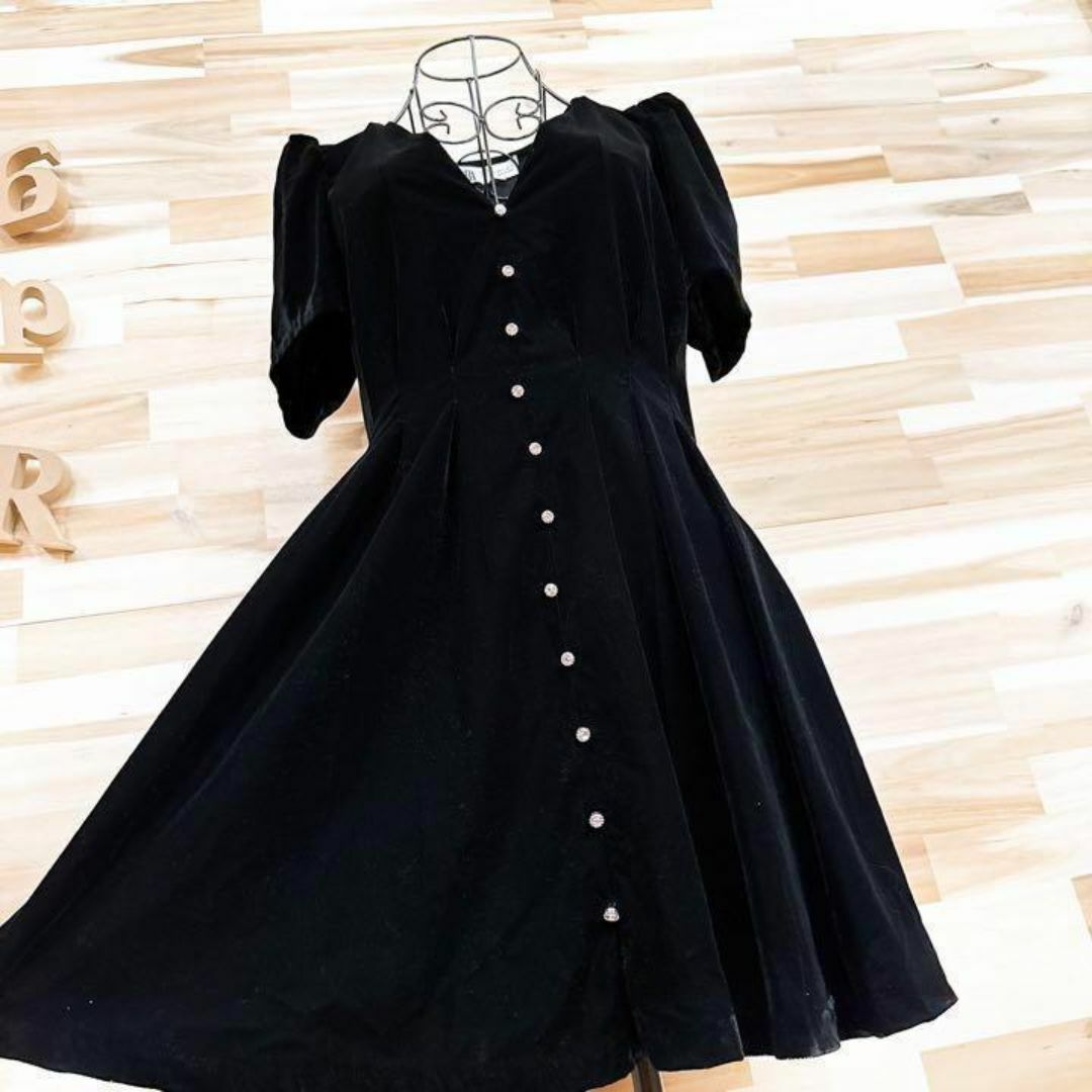 ZARA - 【ザラ】ZARA ベロア ラインストーン ボタン ドレス ZARA - 【ザラ】ZARA ベロア ラインストーン ボタン ドレス