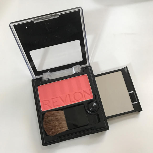 REVLON(レブロン)のレブロン マットパウダーブラッシュ 11 マンゴーオレンジ コスメ/美容のベースメイク/化粧品(チーク)の商品写真