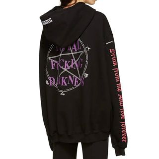 VETEMENTS - ヴェトモン ×アンブロ 18SS MSS18HK5 香港限定 DHL VETEMENTS - ヴェトモン ×アンブロ 18SS MSS18HK5 香港限定 DHL