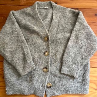 ユニクロ(UNIQLO)のUNIQLO グレー ボタン付きカーディガン(カーディガン)