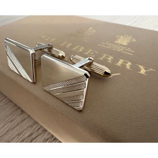 BURBERRY(カフリンクス)のフリマアイテム一覧 BURBERRY(カフリンクス)のフリマアイテム一覧