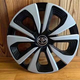レクサス LBX純正アルミホイール / 18×7J 【美品】 純正キャップ レクサス LBX純正アルミホイール / 18×7J 【美品】 純正キャップ