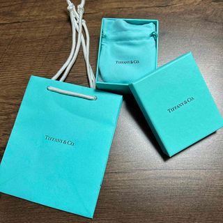 Tiffany & Co.(ショップ袋)のフリマアイテム一覧 Tiffany & Co.(ショップ袋)のフリマアイテム一覧