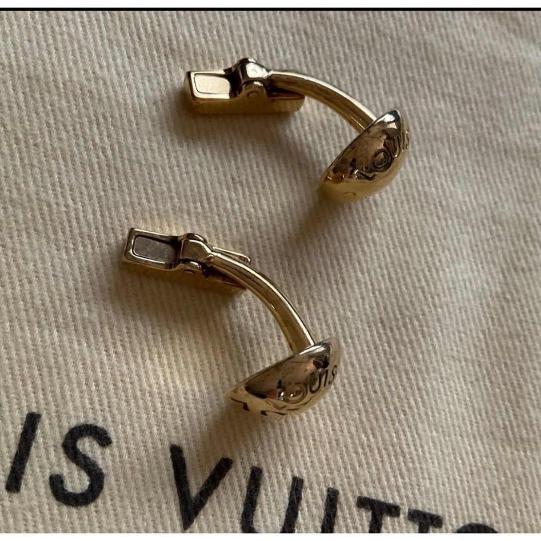 LOUIS VUITTON - ルイヴィトン カフス 925シルバー素材の通販 by LOUIS VUITTON - ルイヴィトン カフス 925シルバー素材の通販 by