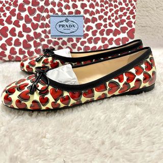 PRADA(バレエシューズ)のフリマアイテム一覧 PRADA(バレエシューズ)のフリマアイテム一覧