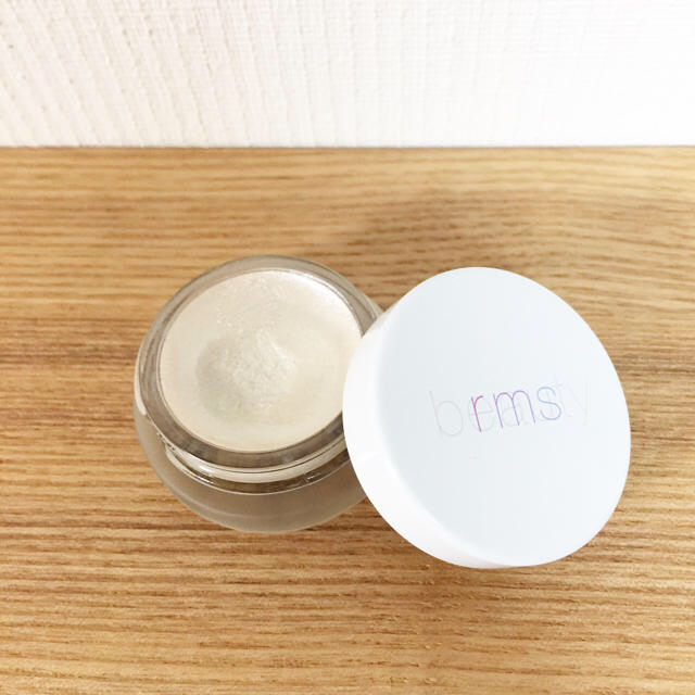 Cosme Kitchen(コスメキッチン)のrms ルミナイザー コスメ/美容のベースメイク/化粧品(フェイスカラー)の商品写真