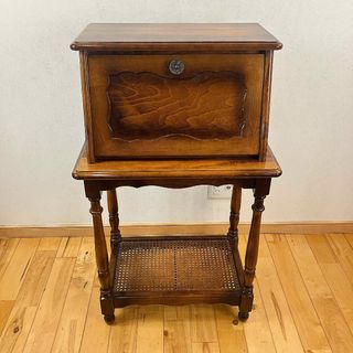 カリモク家具(コーヒーテーブル/サイドテーブル)のフリマ カリモク家具(コーヒーテーブル/サイドテーブル)のフリマ