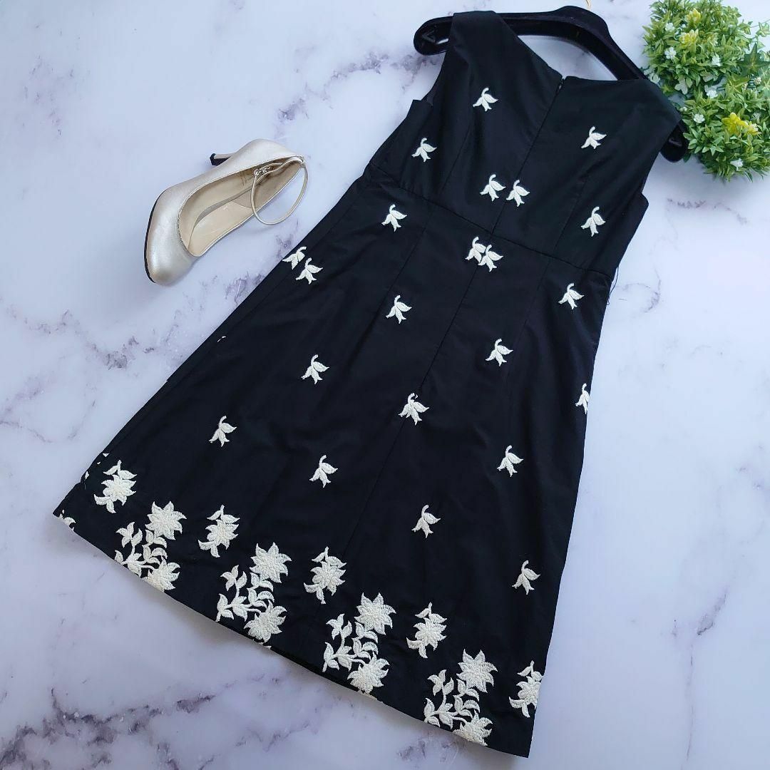 Sybilla - シビラ ドレス 総刺繍 花柄 フレアワンピース 膝丈 Sybilla - シビラ ドレス 総刺繍 花柄 フレアワンピース 膝丈