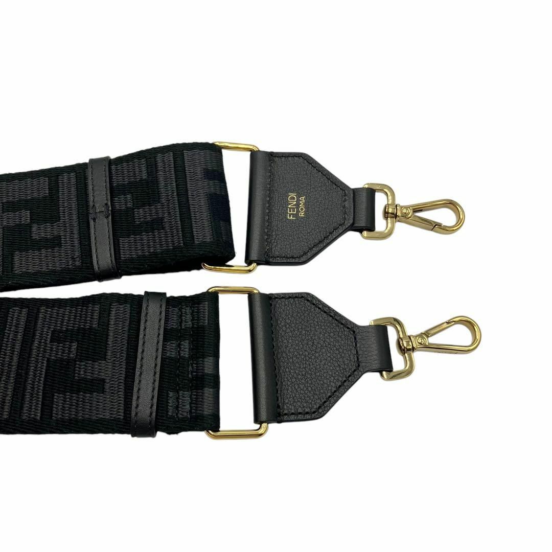 FENDI - ⭐️ほぼ未使用⭐️ フェンディ ズッカ ショルダー FENDI - ⭐️ほぼ未使用⭐️ フェンディ ズッカ ショルダー