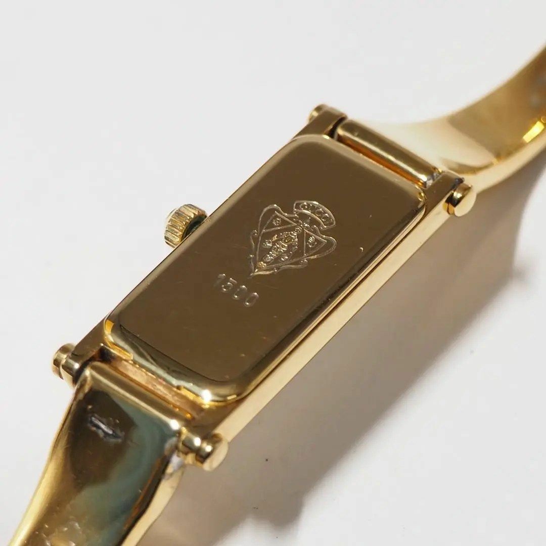 GUCCI - グッチ GUCCI スクエア バングルウォッチ シェル GUCCI - グッチ GUCCI スクエア バングルウォッチ シェル