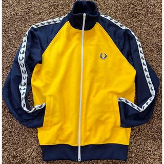 FRED PERRY(ジャージ ・ イエロー/黄色系)のフリマアイテム一覧 FRED PERRY(ジャージ ・ イエロー/黄色系)のフリマアイテム一覧