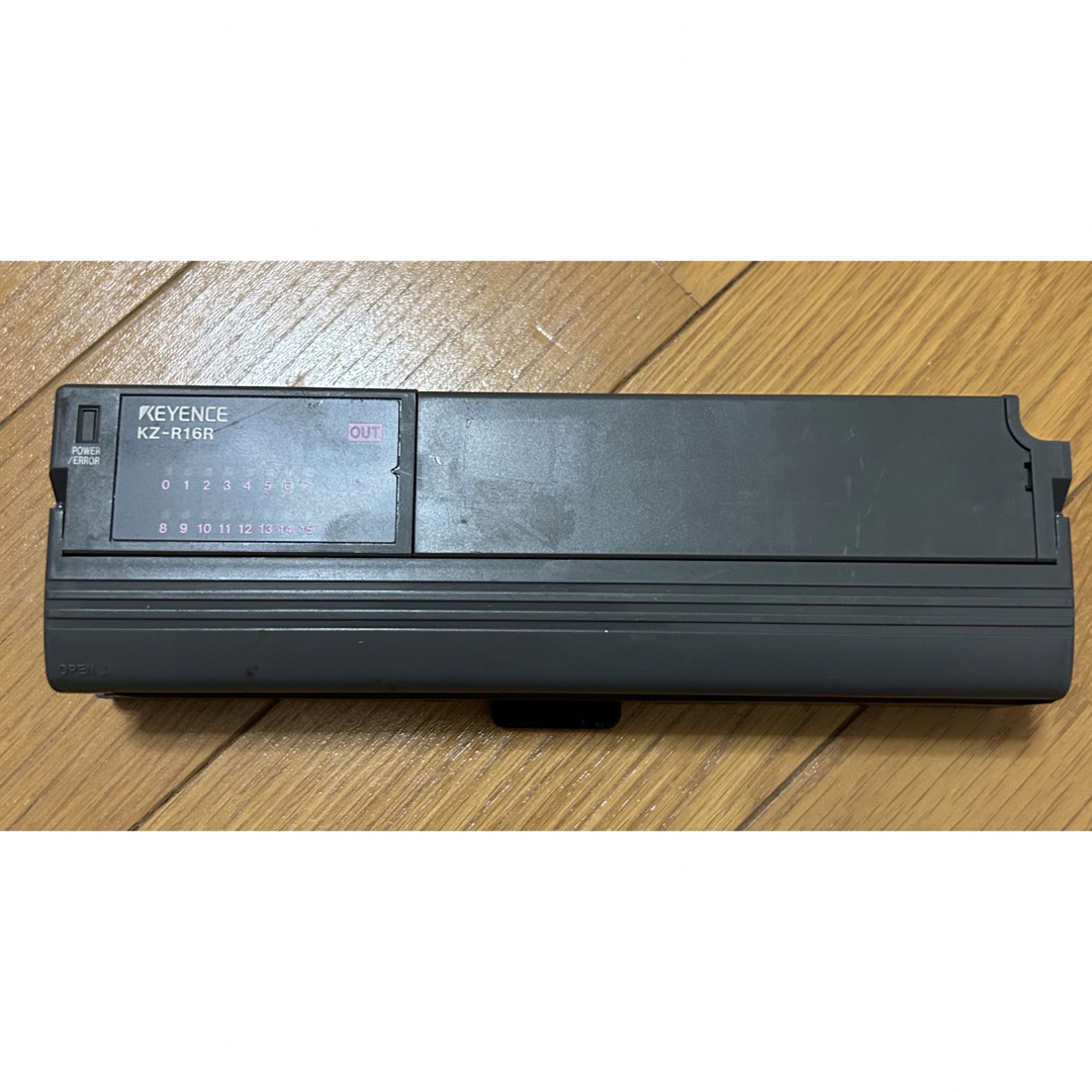 中古 KEYENCE KZ-R16R プログラマブルコントローラの通販 by 中古 KEYENCE KZ-R16R プログラマブルコントローラの通販 by
